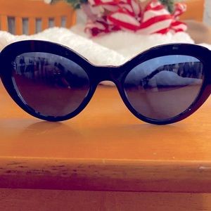 Prada Sunglasses 🕶